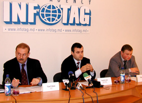 09.12.2003 COMPANIA MEGADAT.COM A SOLICITAT AJUTOR STRUCTURILOR INTERNAŢIONALE (CONFERINŢĂ DE PRESĂ LA „INFOTAG”)