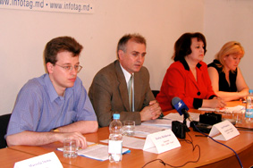 21.07.2004  CONSULTANŢII ŞI REVIZORII EXPERŢI ÎN PROBLEME DE MANAGEMENT DIN MOLDOVA S-AU ASOCIAT (CONFERINŢĂ DE PRESĂ LA „INFOTAG”)