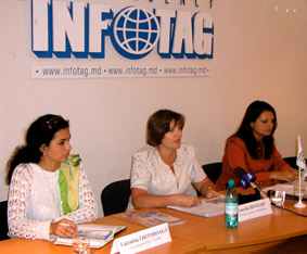 19.08.2004.CONFERINŢĂ DE PRESĂ LA AGENŢIA «INFOTAG». FEDERAŢIA  NAŢIONALĂ AGROINFORM A FONDAT PRIMA BURSĂ AGRICOLĂ ON-LINE DIN MOLDOVA