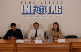 23.08.2004. CONFERINŢĂ DE PRESĂ LA AGENŢIA INFOTAG: UNIUNEA „TĂRNĂ ROM” A IMPLEMENTAT PROIECTE DE AMELIORARE A CONDIŢIILOR DE TRAI ALE ŢIGANILOR DIN MOLDOVA