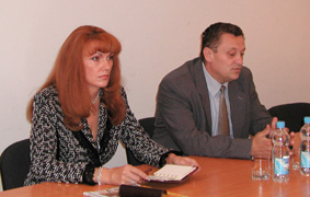 18.10.2004 COMPANIA „LION-GRI” A DECIS SĂ ALOCE PREMIUL DE 100 MII LEI, PE CARE L-A CÎŞTIGAT RECENT, PENTRU RECONSTRUCŢIA MĂNĂSTIREI CĂPRIANA (CONFERINŢĂ DE PRESĂ LA AGENŢIA INFOTAG)