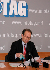 13.01.2005 ASOCIAŢIA CONSUMATORILOR DE ENERGIE VA ATACA ÎN INSTANŢA DE JUDECATĂ DECIZIA DE GUVERN PRIVIND CREAREA COMPANIEI ENERGOCOM  (CONFERINŢĂ DE PRESĂ LA AGENŢIA INFOTAG)