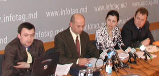 09.03.2005 REZULTATELE NUMĂRĂRII ÎN PARALEL A VOTURILOR DIFERĂ PUŢIN DE   DATELE OFICIALE ALE ALEGERILOR PARLAMENTARE  (CONFERINŢĂ DE PRESĂ LA AGENŢIA INFOTAG)