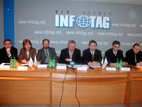 30.03.2005 PARTICIPANŢII LA „COMINFO MOLDOVA – 2005” VOR PREZENTA CELE MAI PERFORMANTE PRODUSE ŞI SOLUŢII ÎN DOMENIUL IT