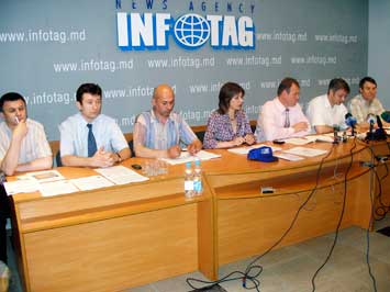 31.05.2007 COALIŢIA 2007 SEMNALEAZĂ CAZURI DE IMPLICARE A FEŢELOR BISERICEŞTI ÎN ACTUALA CAMPANIE ELECTORALĂ