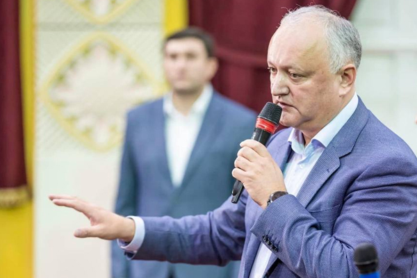 LIDERUL SOCIALIȘTILOR IGOR DODON L-A ÎNDEMNAT PE LIDERUL COMUNIȘTILOR VLADIMIR VORONIN „SĂ NU DIVIZEZE OPOZIȚIA”