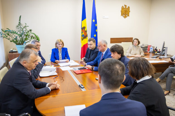 DEPUTĂȚII AU APROBAT PATRU NOI AMBASADORI AI MOLDOVEI ÎN STRĂINĂTATE