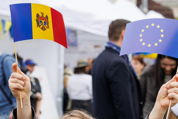 EU LEADERS CONGRATULATE MOLDOVA AND UKRAINE ON THE EUROPEAN COUNCIL'S ...