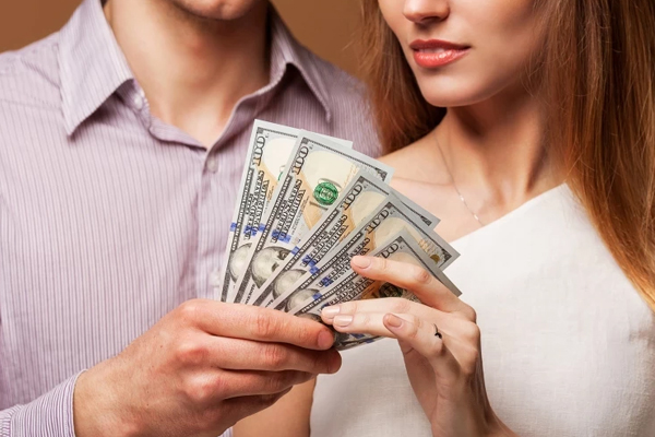 IN MOLDOVA, WOMEN'S SALARIES ARE LOWER THAN MEN'S - WORLD BANK ANALYSIS