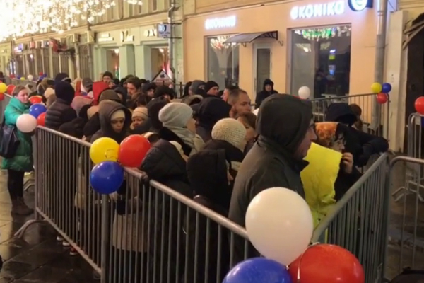 MOLDOVAN CITIZENS LINED UP IN LONG LINES AT TWO POLLING STATIONS AT MOLDOVAN EMBASSY IN RUSSIA