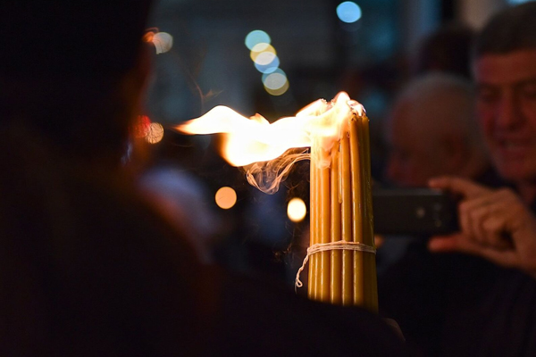 ARCHDIOCESE OF BESSARABIA WILL DELIVER HOLY FIRE TO MOLDOVA