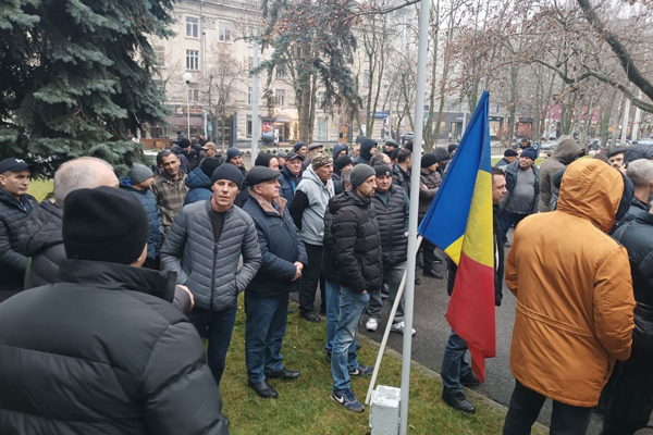 ​FARMERS DEMAND IMMEDIATE HELP FROM GOVERNMENT AND DIRECT DIALOGUE WITH PRIME MINISTER