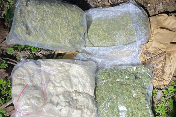 ​POLICE DETAINED 16-YEAR-OLD DRUG COURIER WITH KILOGRAM OF HASHISH IN CHISINAU