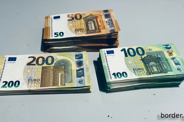 ​BORDER POLICE FOUND UNDECLARED 35 THOUSAND EUROS IN THE LUGGAGE OF A MOLDOVAN CITIZEN