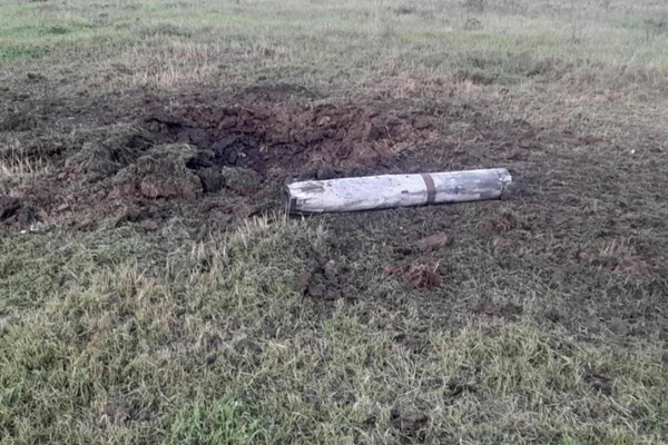 BORDER GUARDS IN NORTHERN MOLDOVA FOUND FRAGMENTS OF MISSILE, 4 KILOMETERS FROM UKRAINIAN BORDER