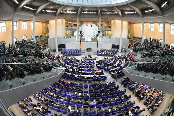 Germania organizează în februarie alegeri legislative anticipate