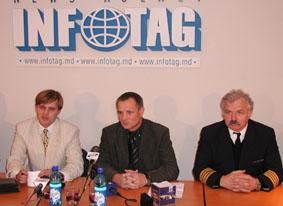 27.11.2002 GERMAN AIR COMPANY READY TO FLY TO CHISINAU DAILY (NEWS CONFERENCE IN INFOTAG)