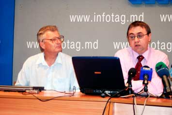 28.05.2007 POLL SHOWS CHISINAU CITIZENS PREFER IORDAN AND DORIN CHIRTOACA