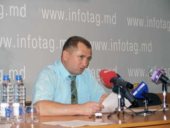 TWO LAWYERS DEMAND FROM MINISTER OF JUSTICE VITALIE PIRLOG TO RESIGN FOR NON-FULFILLMENT OF COURT