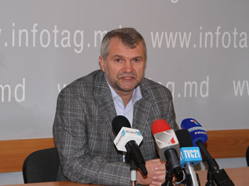 MOLDOVAN ALPINIST ANDREI CARPENCO WHO SUBJUGATED MOUNT EVEREST CALLS ON VOTERS TO BALLOT FOR SDP