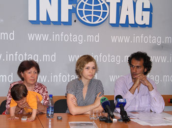 COUPLE FROM CHISINAU ASKS GOVERNMENT TO REGISTER CHILD BORN IN SEPTEMBER 2010