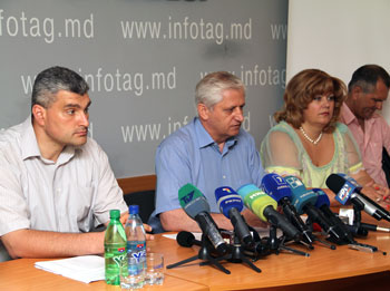 MOLDOVAN FARMERS RESOLUTE TO PERSUADE AUTHORITIES REVOKE DECISION ON PUSHING VTA IN AGRICULTURE FROM 8% TO 20%