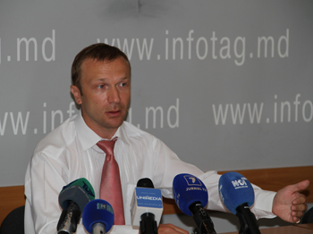 INITIATIVE GROUP URGES PRESIDENT TIMOFTI TO DECREE REFERENDUM ON ACCESSION TO CUSTOMS UNION    