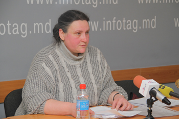  MOLDOVAN WOMAN CALLS ON PRESIDENT TO ESTABLISH ORDER IN JUVENILE SYSTEM